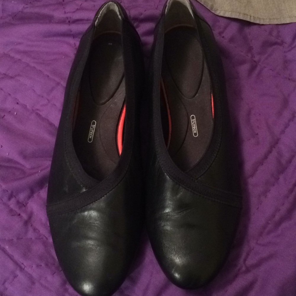 TrueTech Hidden Wedge Shoe - Picture 2 of 4